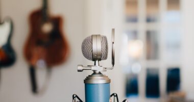 Photo Microphone, Radio Tower